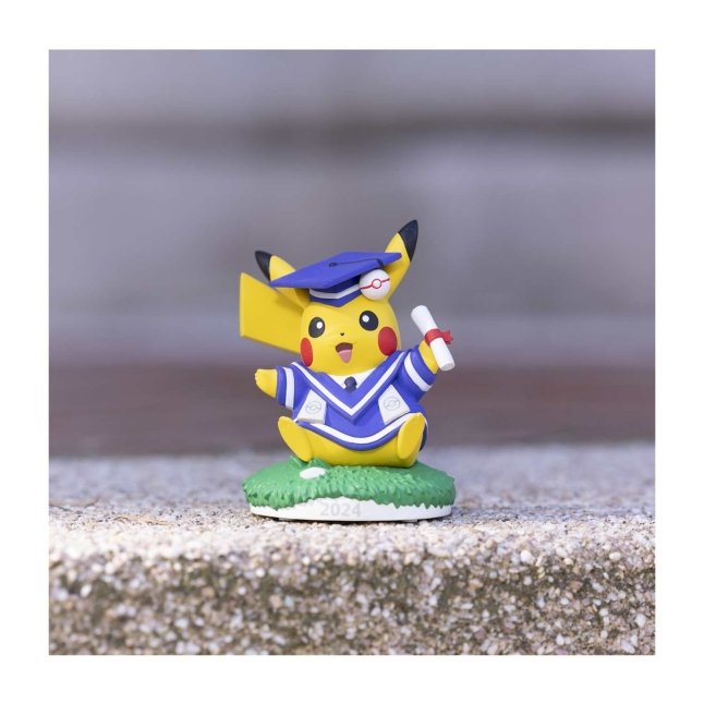 Graduation Pikachu & Eevee 2024: Pikachu Figure | Pokémon Center ...