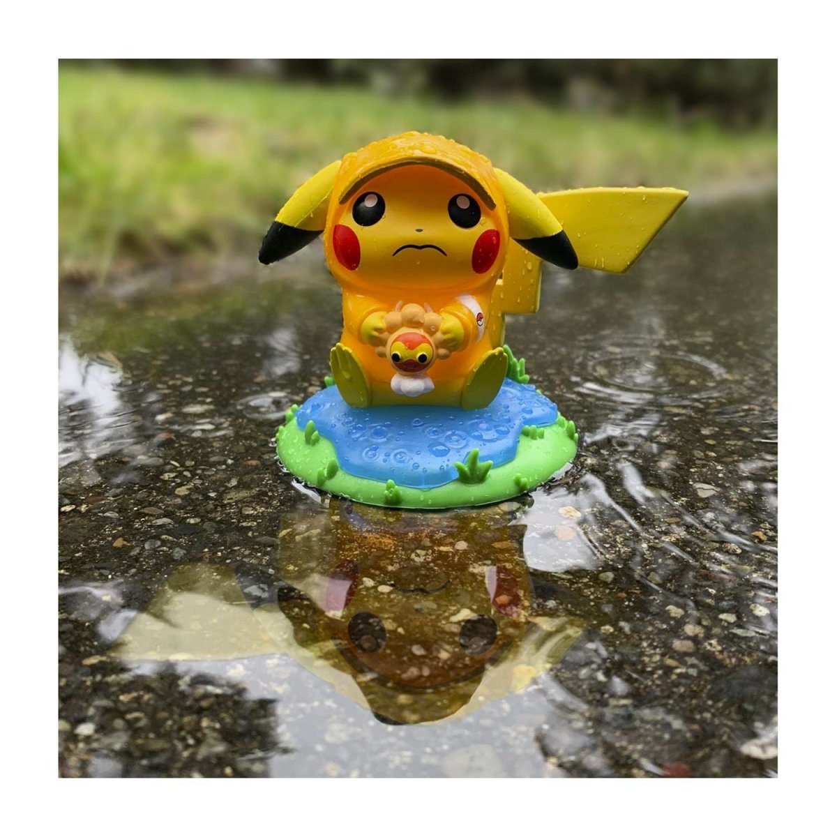 Funko hotsell A Day with Pikachu rainy day pokémon