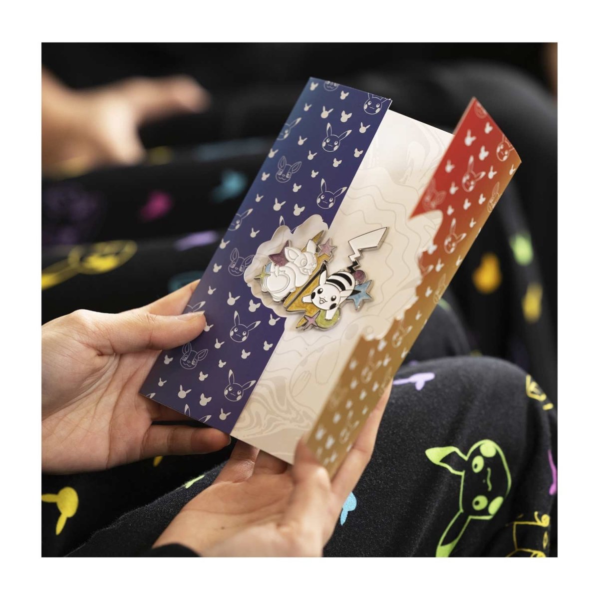 Pikachu & Mew Admiration Yellow Pokémon Pins & Greeting Card
