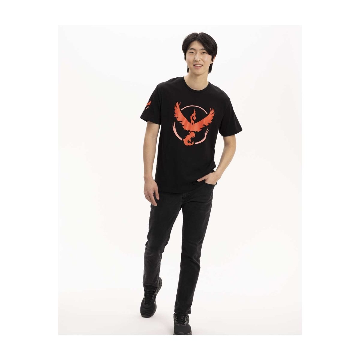 Pok mon GO Teams Team Valor Black Relaxed Fit Crew Neck T Shirt